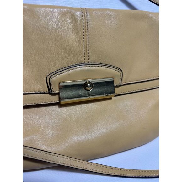 Coach Kristin Purse Leather Crossbody Handbag Bag Yellow y2k Baguette Flap Close - Picture 4 of 7